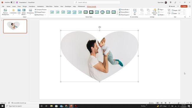 PowerPoint में किसी आकृति को कैसे क्रॉप करें