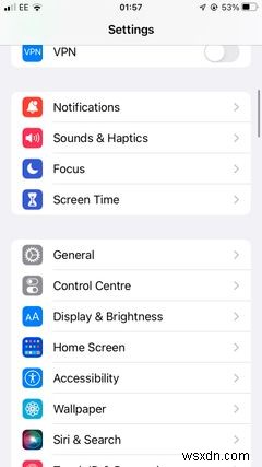 iOS 15 में विभिन्न फोकस मोड को शेड्यूल और ऑटोमेट कैसे करें