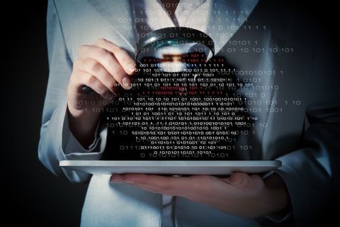 VPN का उपयोग करते समय DNS लीक कैसे गुमनामी को नष्ट कर सकते हैं, और उन्हें कैसे रोकें