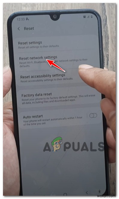 Android पर नेटवर्क पर पंजीकृत नहीं त्रुटि कैसे ठीक करें