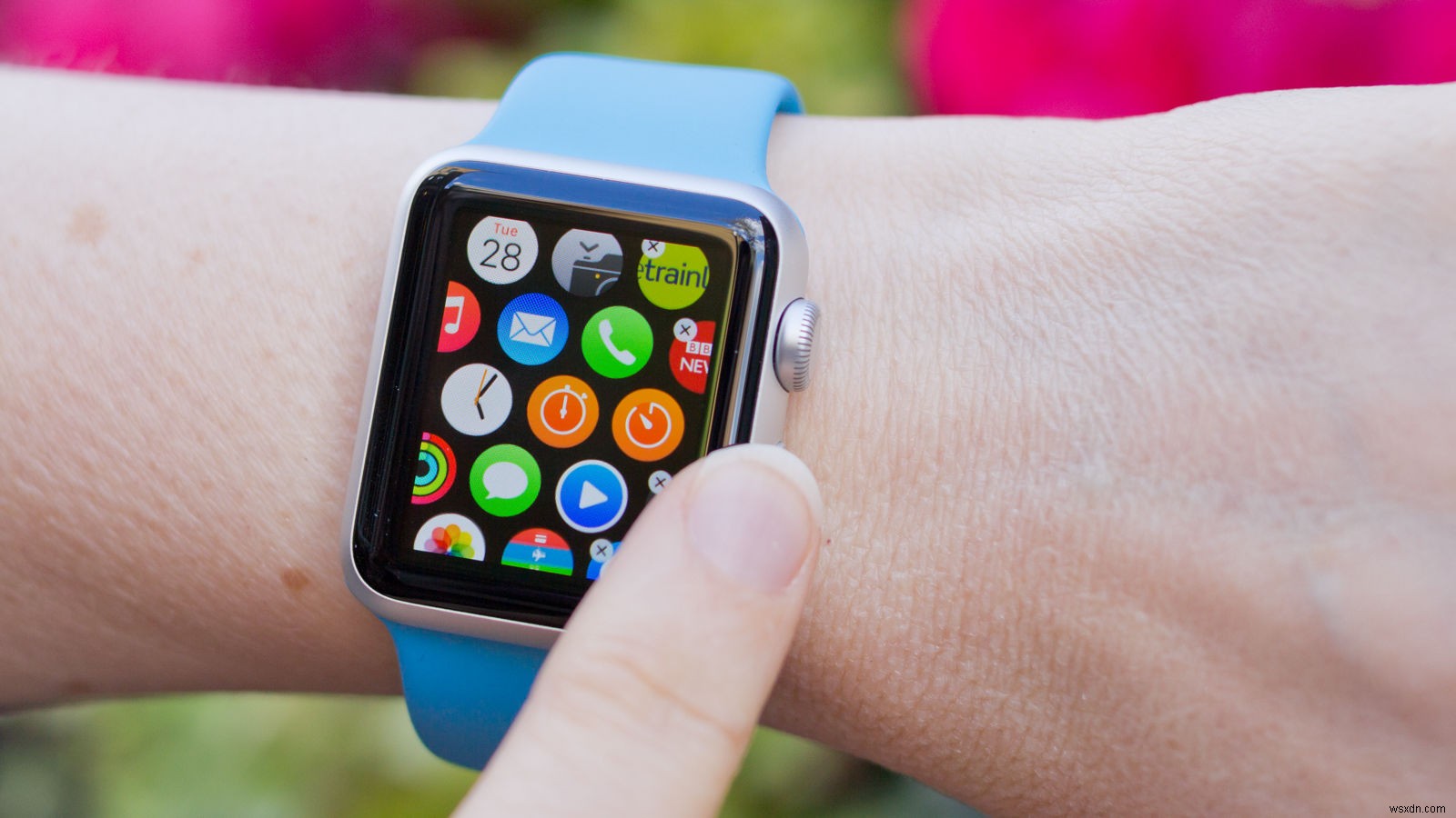 Android Wear स्मार्टवॉच को iPhone के साथ सेट अप और उपयोग कैसे करें