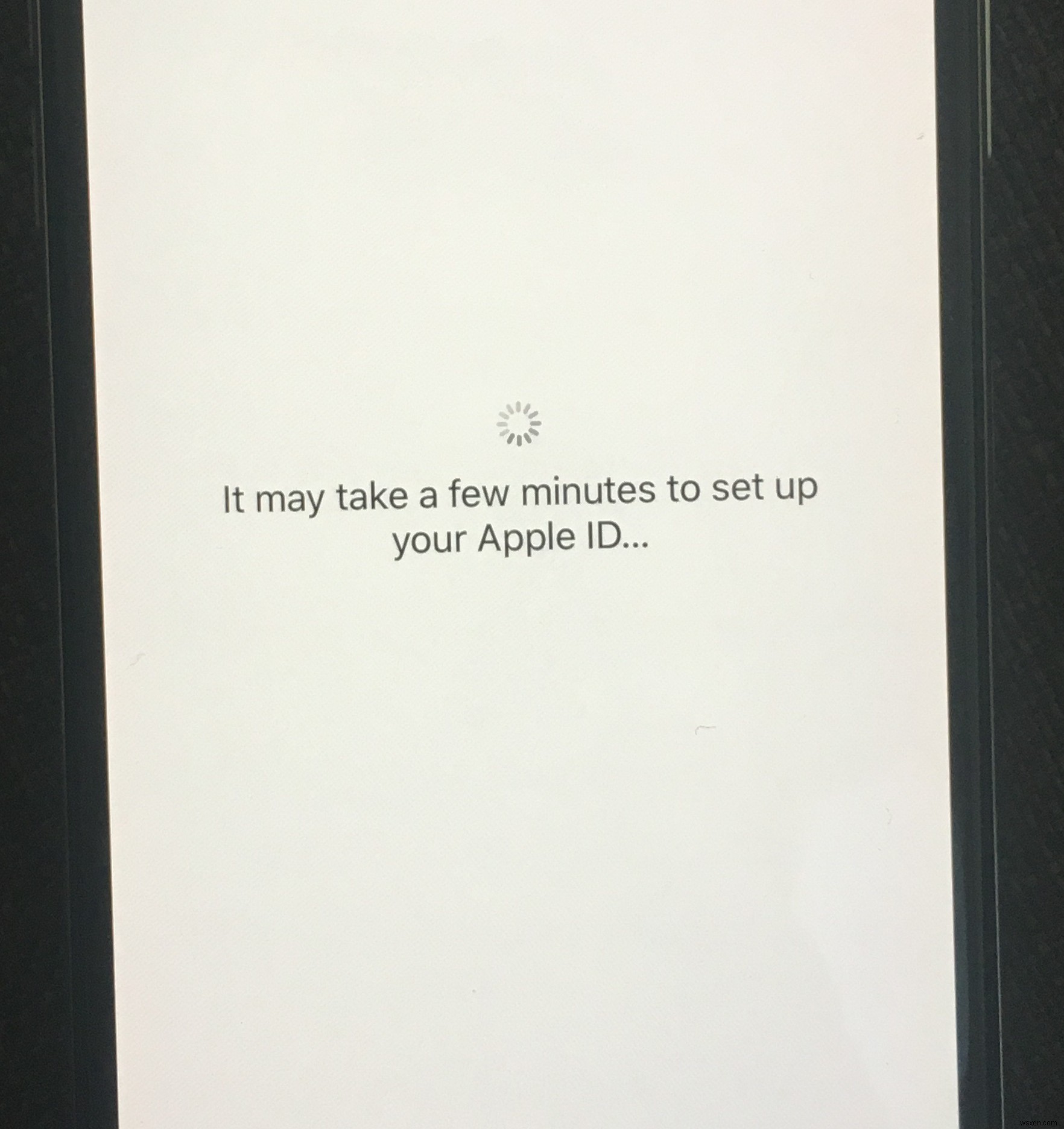 iPhone के Apple ID सेटअप पर अटकने की समस्या को ठीक करें [सिद्ध समाधान]