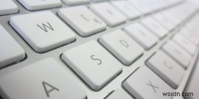 अपने MacBook के साथ एक सामान्य USB कीबोर्ड कैसे सेट करें