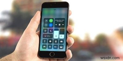 iPhone पर iOS 11 कंट्रोल सेंटर को कैसे अनुकूलित करें
