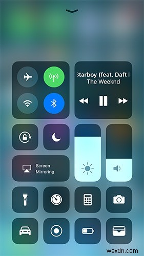 iPhone पर iOS 11 कंट्रोल सेंटर को कैसे अनुकूलित करें