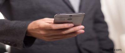 फोन को छुए बिना अपनी स्क्रीन पर बुनियादी जानकारी एक्सेस करें [Android]