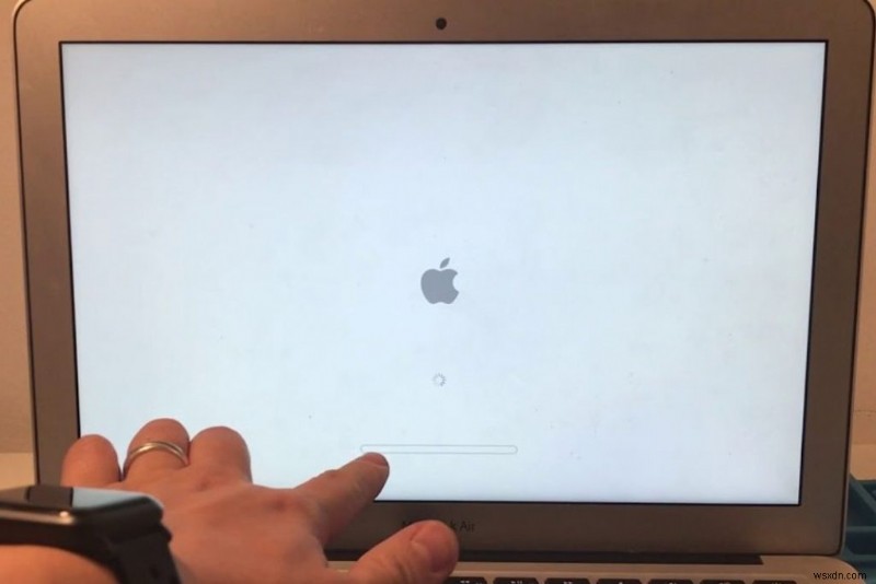Mac व्हाइट स्क्रीन ऑफ डेथ ठीक करें: स्टार्टअप समस्याओं के त्वरित समाधान