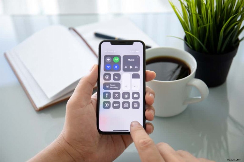 iOS पर कंट्रोल सेंटर कस्टमाइज़ेशन में मास्टर: चरण-दर-चरण गाइड