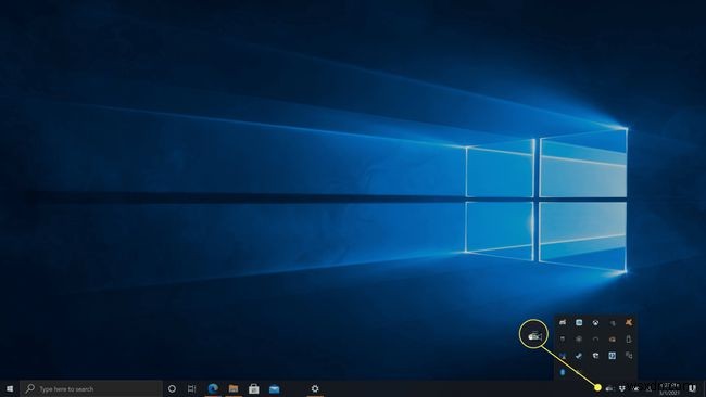 Windows 10 सिस्टम ट्रे में आइकॉन कैसे दिखाएं या छुपाएं