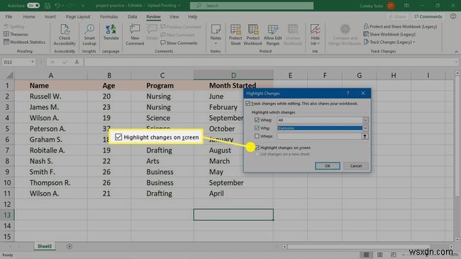 Excel में ट्रैक परिवर्तन का उपयोग कैसे करें