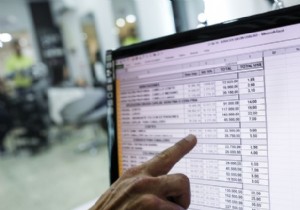 एक्सेल इंडेक्स फ़ंक्शन का उपयोग कैसे करें