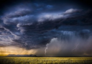 ट्वीटस्टॉर्म क्या है?