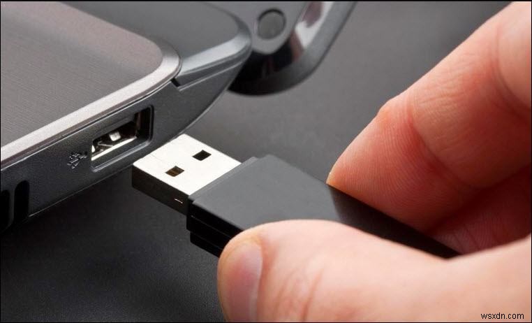 अपने कंप्यूटर को USB फ्लैश ड्राइव और प्रीडेटर से लॉक करें