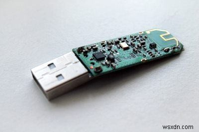 क्या हमें वास्तव में USB उपकरणों को  सुरक्षित रूप से निकालने  की आवश्यकता है?