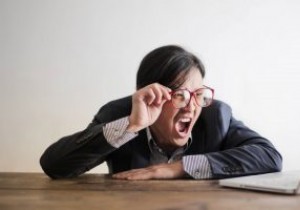 Windows एक्टिवेशन वॉटरमार्क कैसे निकालें