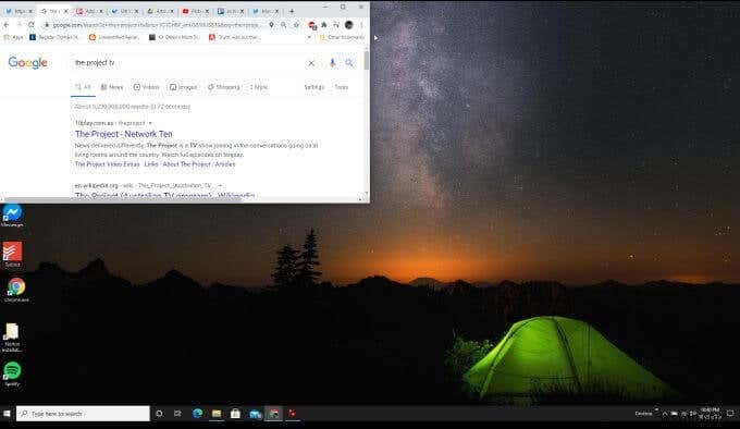 Windows 10 में स्क्रीन को कैसे विभाजित करें