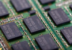 क्या तेज रैम मायने रखती है? - 2400 मेगाहर्ट्ज बनाम 3000 मेगाहर्ट्ज और बेहतर