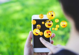 डिस्कॉर्ड पर इमोजी कैसे खोजें और उपयोग करें 