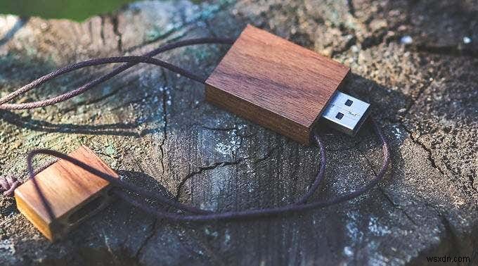 USB फ्लैश ड्राइव को पासवर्ड कैसे सुरक्षित करें