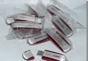 एक मल्टी ऑपरेटिंग सिस्टम बूट करने योग्य USB फ्लैश ड्राइव बनाएं 