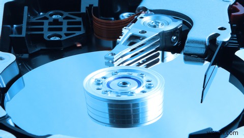 डेटा पुनर्प्राप्त करने के लिए एक मृत हार्ड डिस्क ड्राइव की मरम्मत कैसे करें 