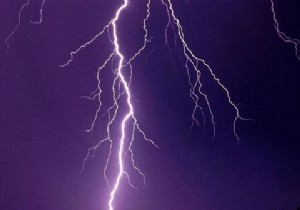 कैसे अंडरवोल्टिंग गर्मी को कम करता है और बैटरी लाइफ को बढ़ाता है 