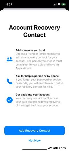 अपने ऐप्पल आईडी के लिए खाता पुनर्प्राप्ति संपर्क कैसे सेट करें 