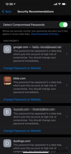 अपने iPhone पर समझौता किए गए पासवर्ड कैसे देखें और प्रबंधित करें 