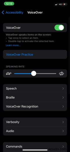 वही पुरानी VoiceOver आवाज से थक गए हैं? इन iPhone सेटिंग्स के साथ इसे अनुकूलित करें