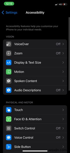अपने iPhone को देखे बिना उसका उपयोग करने के लिए VoiceOver सुविधा में महारत हासिल कैसे करें 