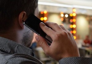 इस गलती से बचें जब कोई अनजान कॉलर पूछता है कि क्या आप मुझे सुन सकते हैं? 