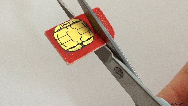 सिम कार्ड कैसे काटें और iPhone के लिए नैनो-सिम कैसे बनाएं 