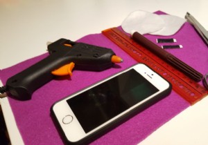 आईफोन या आईपैड केस कैसे बनाएं 