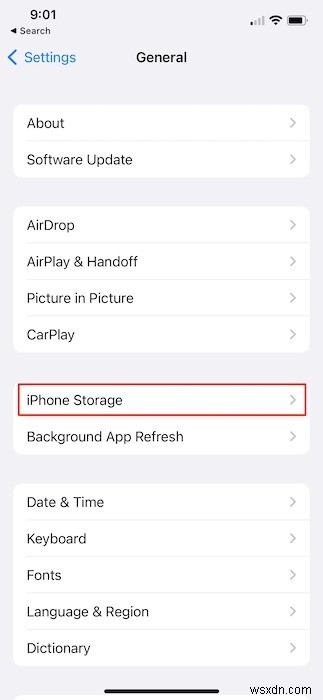 अपने iPhone से छिपे हुए ऐप्स को कैसे हटाएं 