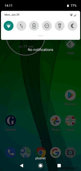 Android पर टॉर्च चालू और बंद कैसे करें 