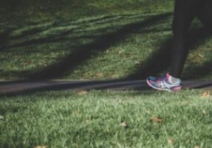 IOS और Android के लिए सर्वश्रेष्ठ पेडोमीटर और स्टेप काउंटर ऐप्स में से 12 