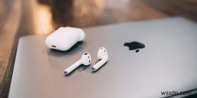 AirPods को स्वचालित रूप से उपकरणों के बीच स्विच करने से कैसे रोकें 