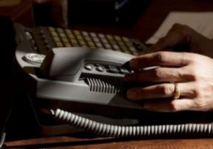 अपने एंड्रॉइड फोन पर फोन कॉल कैसे रिकॉर्ड करें - और क्या यह कानूनी है? 