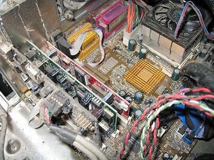 उच्च CPU तापमान को कैसे ठंडा करें 