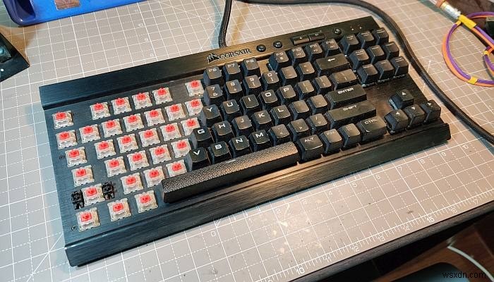 DIY मरम्मत:मैकेनिकल कीबोर्ड स्विच रिप्लेसमेंट - यह आपके विचार से आसान है 