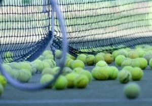 Google पर अभी गुप्त टेनिस खेल कैसे खेलें