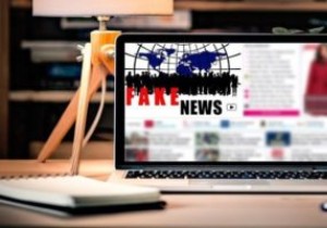 फेक न्यूज वेबसाइट्स कैसे काम करती हैं, और वे ऐसा क्यों करती हैं 