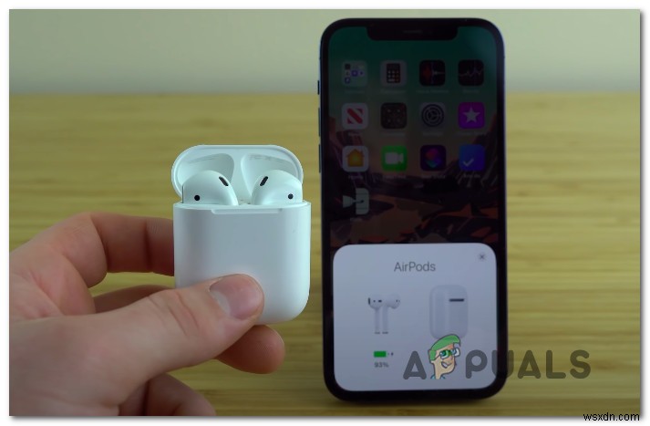 AirPods ब्लिंकिंग ऑरेंज? यहां उन्हें ठीक करने का तरीका बताया गया है 