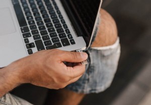 वायरस से संक्रमित USB ड्राइव और मेमोरी कार्ड से फ़ाइलें कैसे पुनर्प्राप्त करें?