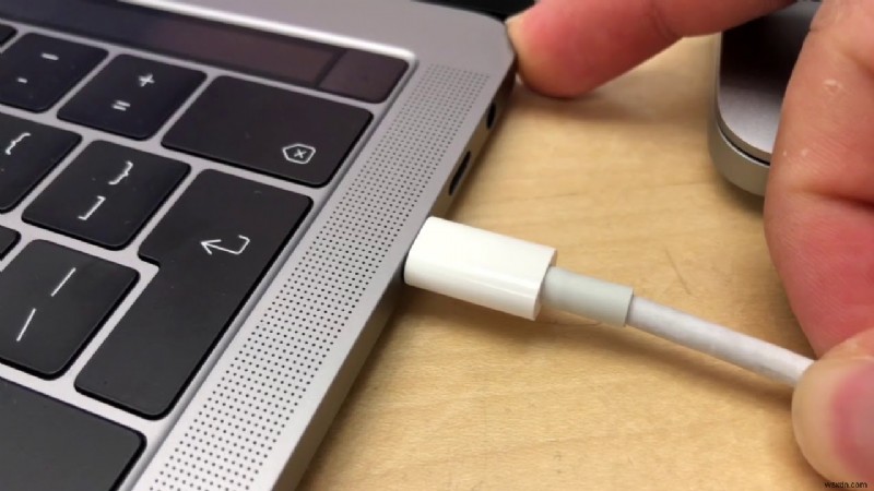 Mac USB पोर्ट काम नहीं कर रहे हैं? ये सुधार आज़माएं