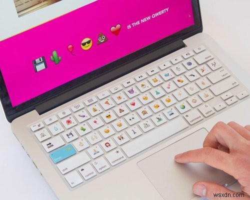 Mac पर इमोजी कीबोर्ड तक कैसे पहुंचें और उसका उपयोग कैसे करें