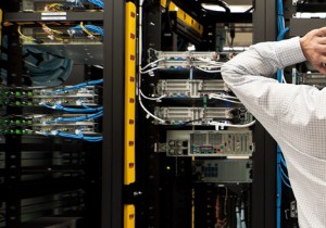 आपके छोटे व्यवसाय के लिए आपदा पुनर्प्राप्ति योजना लिखना [मुक्त टेम्पलेट]