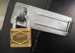 इस xkcd से प्रेरित पासवर्ड टूल का उपयोग सुरक्षित और याद रखने में आसान पासवर्ड बनाने के लिए करें