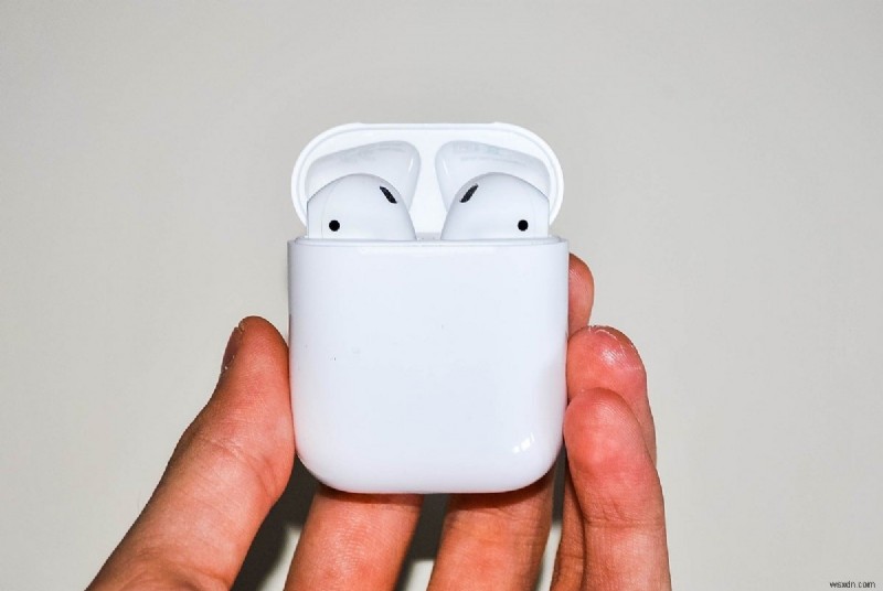 अपने AirPods और AirPods Pro को कैसे रीसेट करें