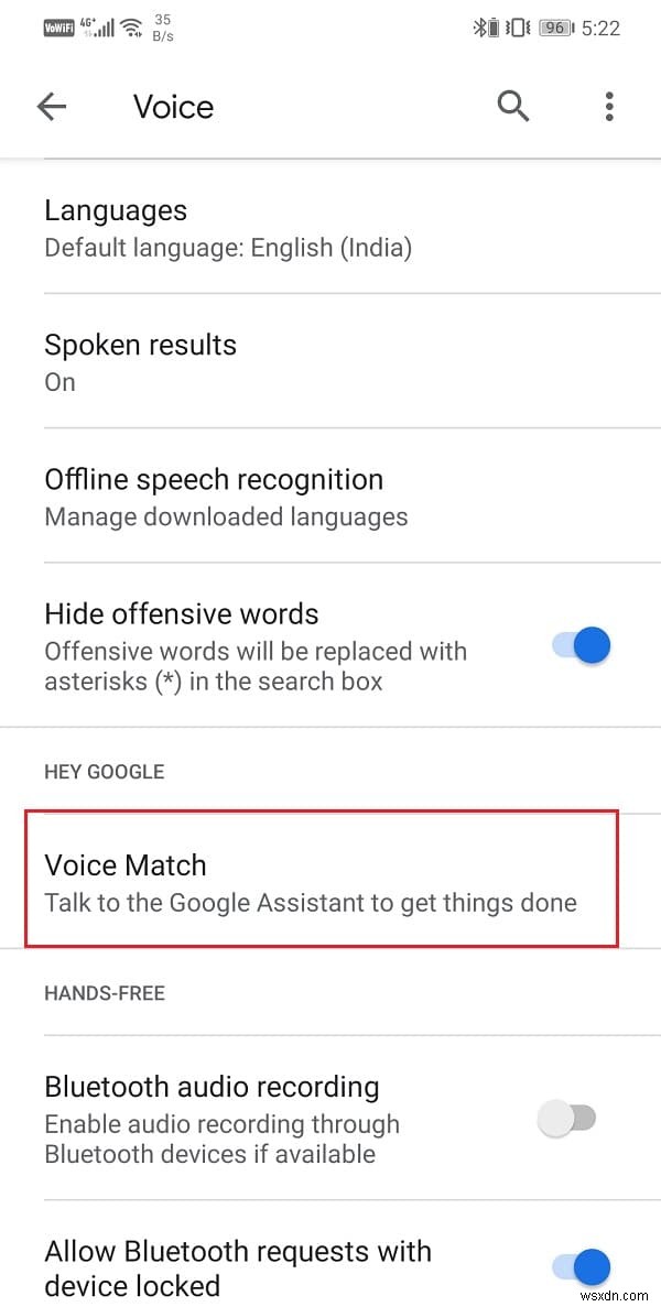 Google Assistant का इस्तेमाल करके डिवाइस की फ्लैशलाइट कैसे चालू करें